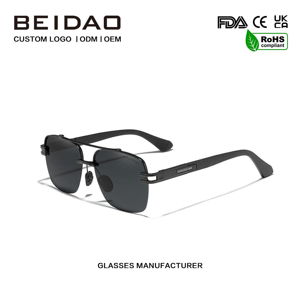 रंगीन रेट्रो पोलराइज्ड सनग्लासहरू